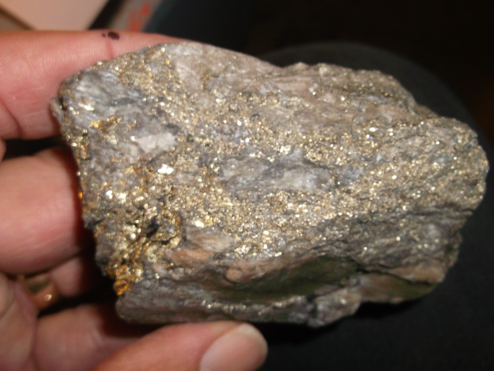 Gold, silver, copper, 225 grams samples ,ore high grade .