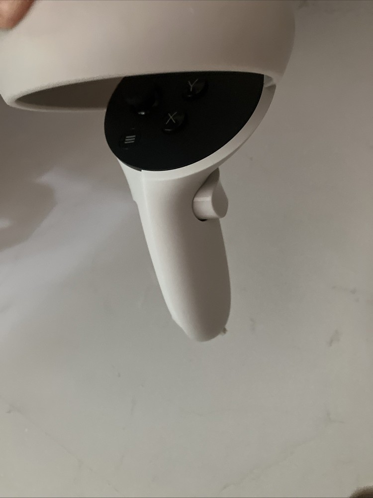 Oculus Quest 2 Virtual Reality Headset 256GB, with Controllers, White.