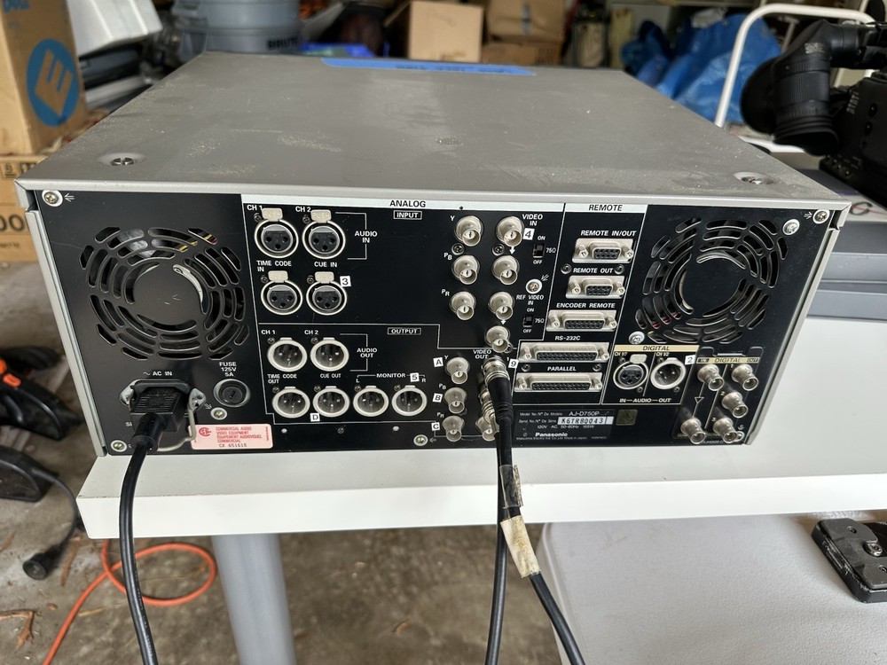 Panasonic AJ-D750 Digital Video Cassette Recorders
