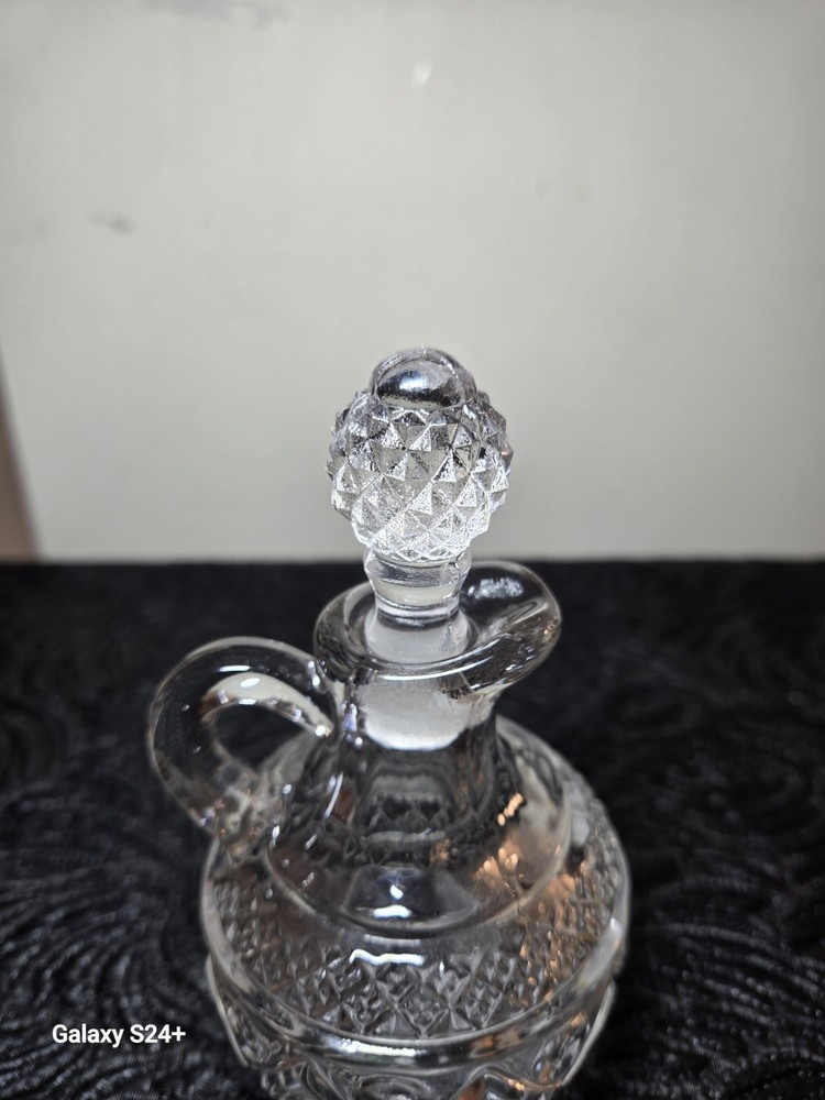 Clear Glass Pressed Diamond Pattern Round Cruet Set Decorative Glossy Finish