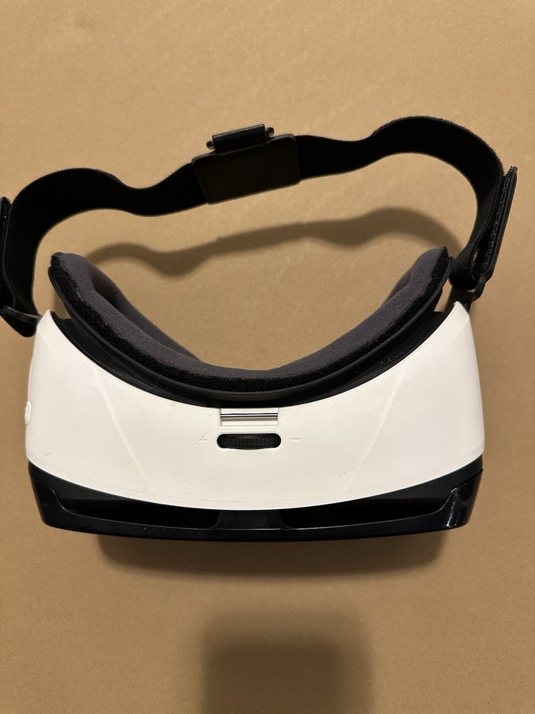 Samsung Gear VR Oculus Virtual Reality Headset