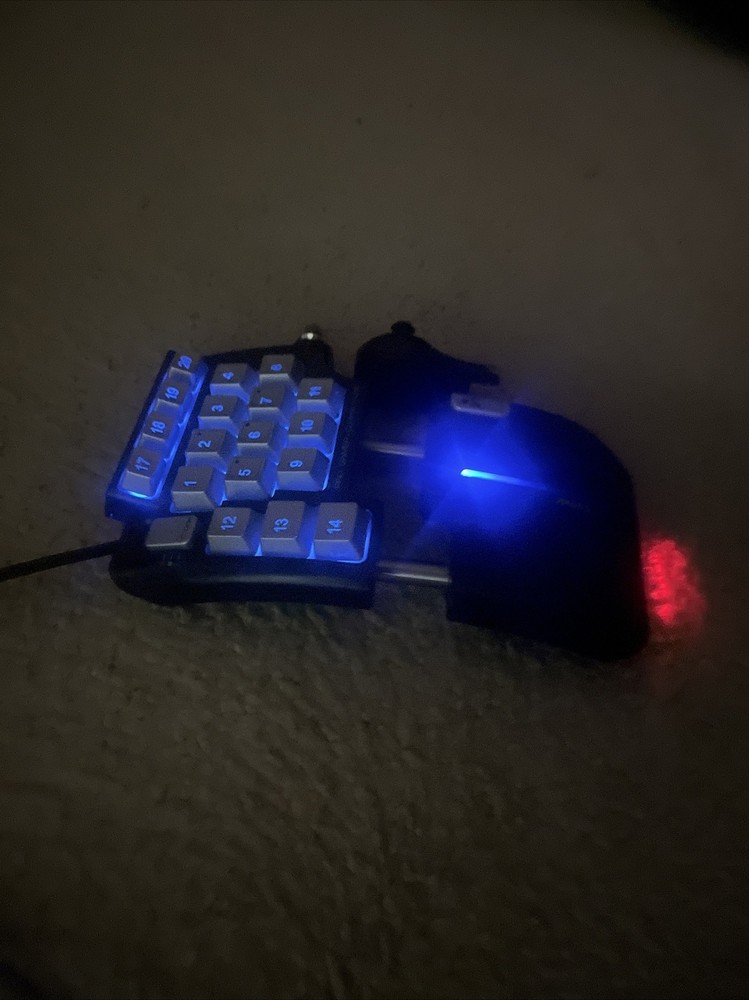 Saitek Left Hand Control Keyboard Pro Gamer Command Unit 21 Button Pad TESTED