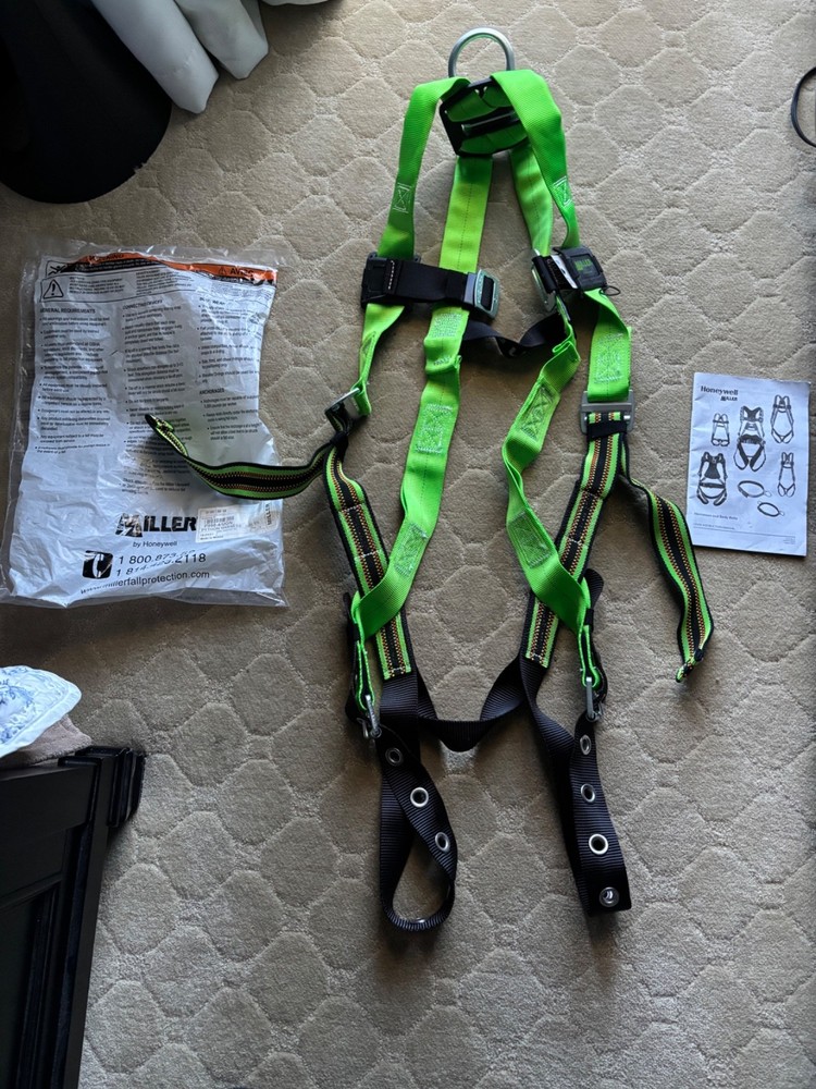 Miller DuraFlex Python Full Body Harness P950-4/UGN