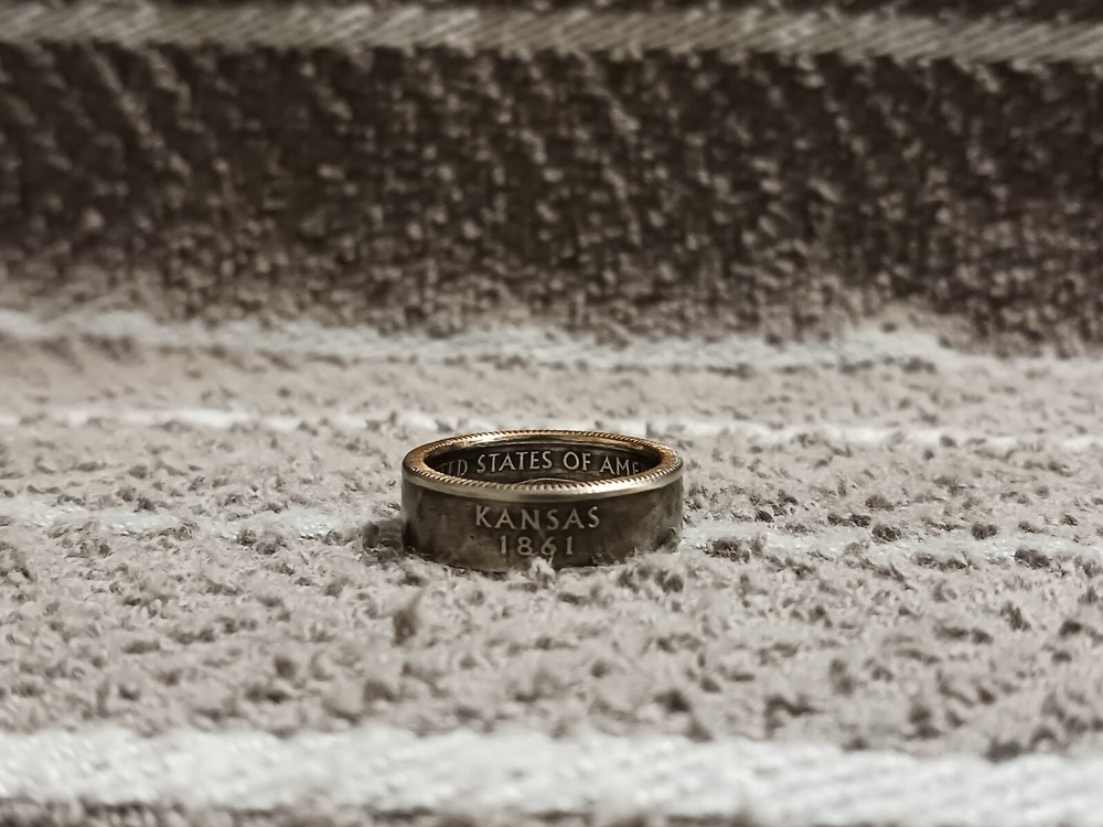 Kansas Handcrafted Washington Quarters coin ring, size 7 2005