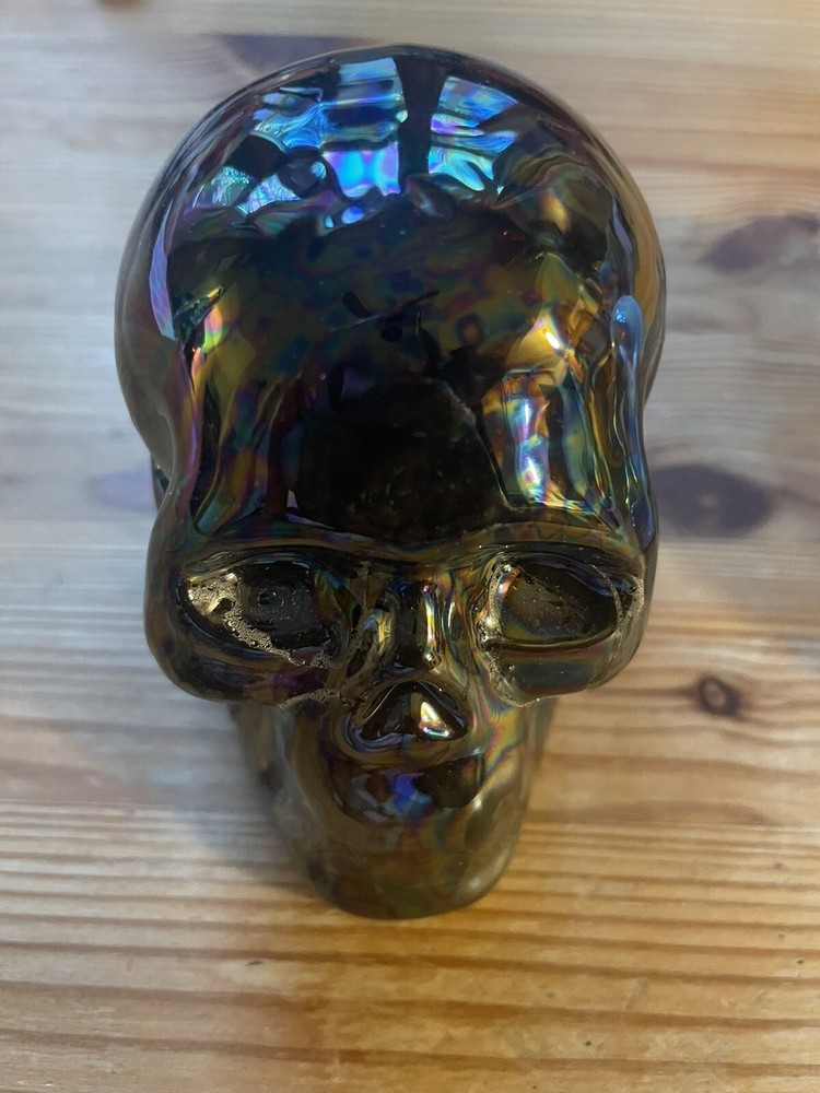 2 Halloween Skull Figures White & Black
