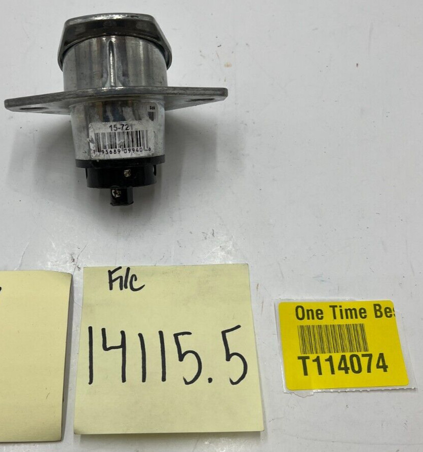 QTY 2 PHILLIPS 7-WAY SOCKET 15-721 2-HOLE WIRE INSERTION SOLID PIN ZINC DIE CAST