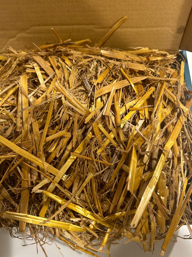 Straw bedding