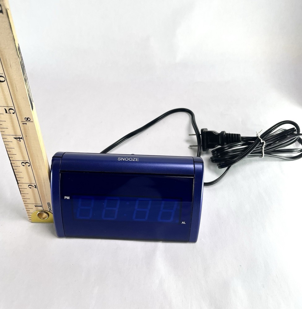 Alarm Clock Mainstay Blue Model E099 Tested