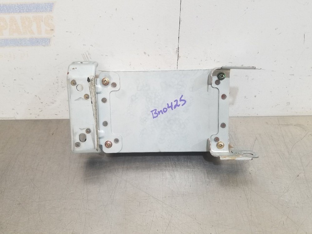 90 1990 TOYOTA SUPRA SRS RESTRAINT CONTROL MODULE 8917014010