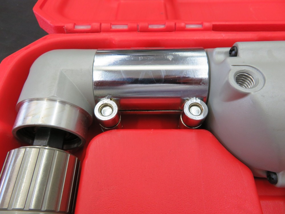 Milwaukee 3107-6 1/2in D-Handle Right Angle Drill Kit