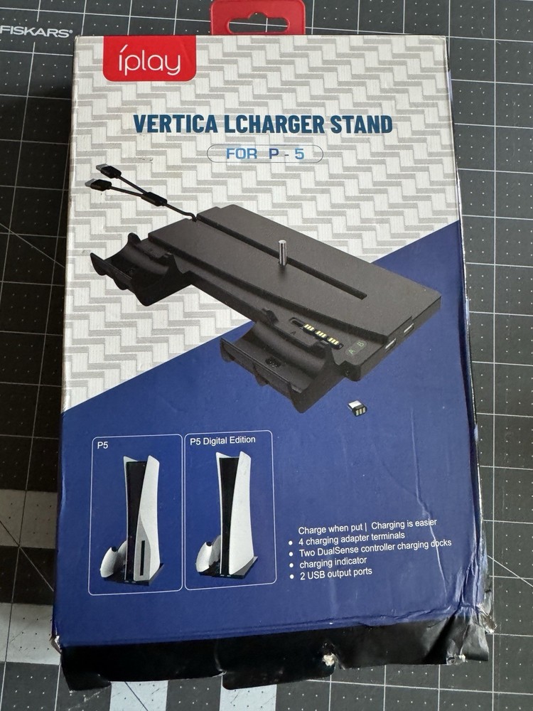 IPLAY PS5 Vertical Gaming Charger Stand DualSense Controller Charging Docks