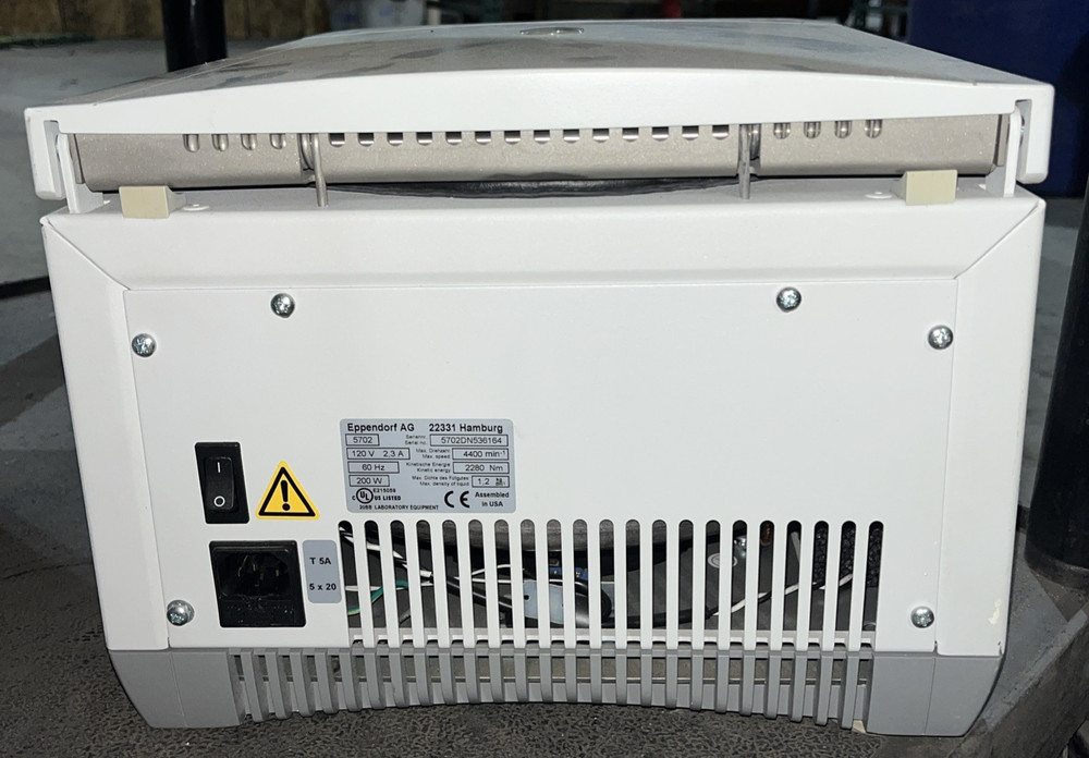 EPPENDORF CENTRIFUGE 5702