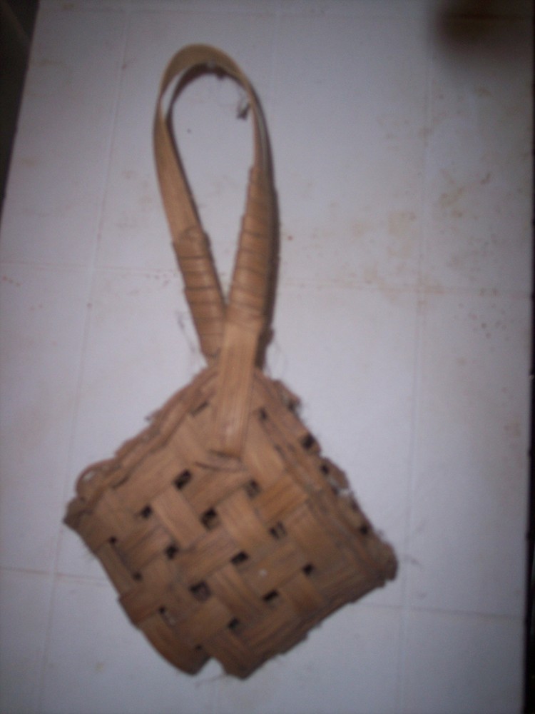 Pattern for may basket