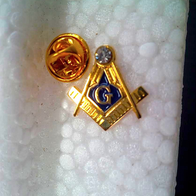 Master Mason  Lapel Pin with White Stone
