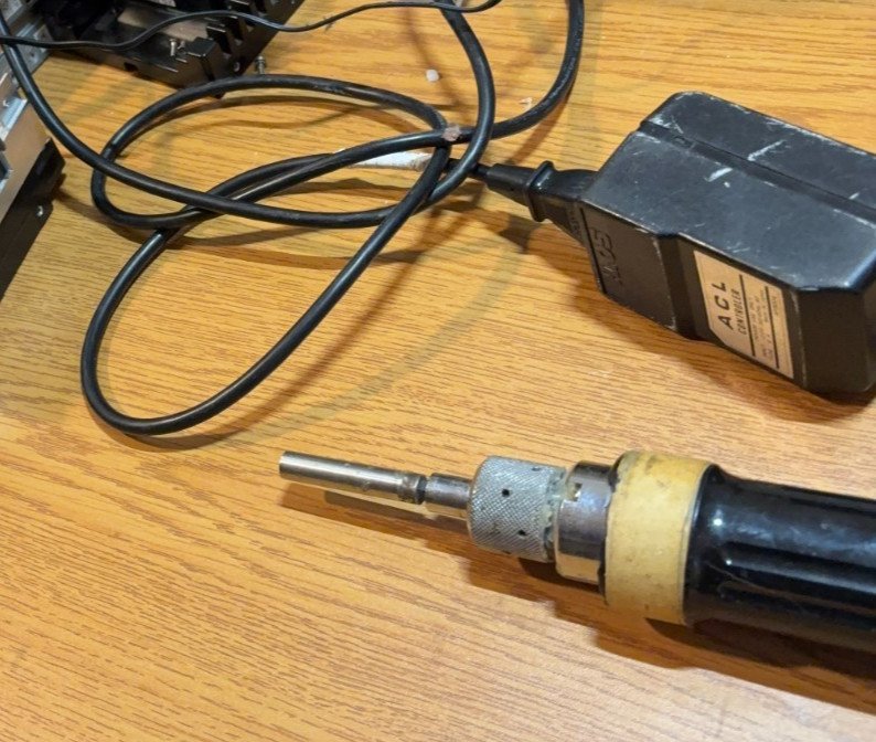 Hios ACL-20 1/4 Hex Torque Driver and ACL Controller