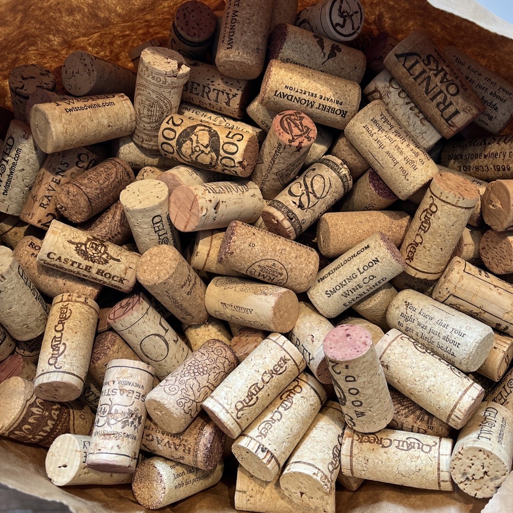 650 Craft Red & White Wine Corks. No Plastic Or Imitation Cork.