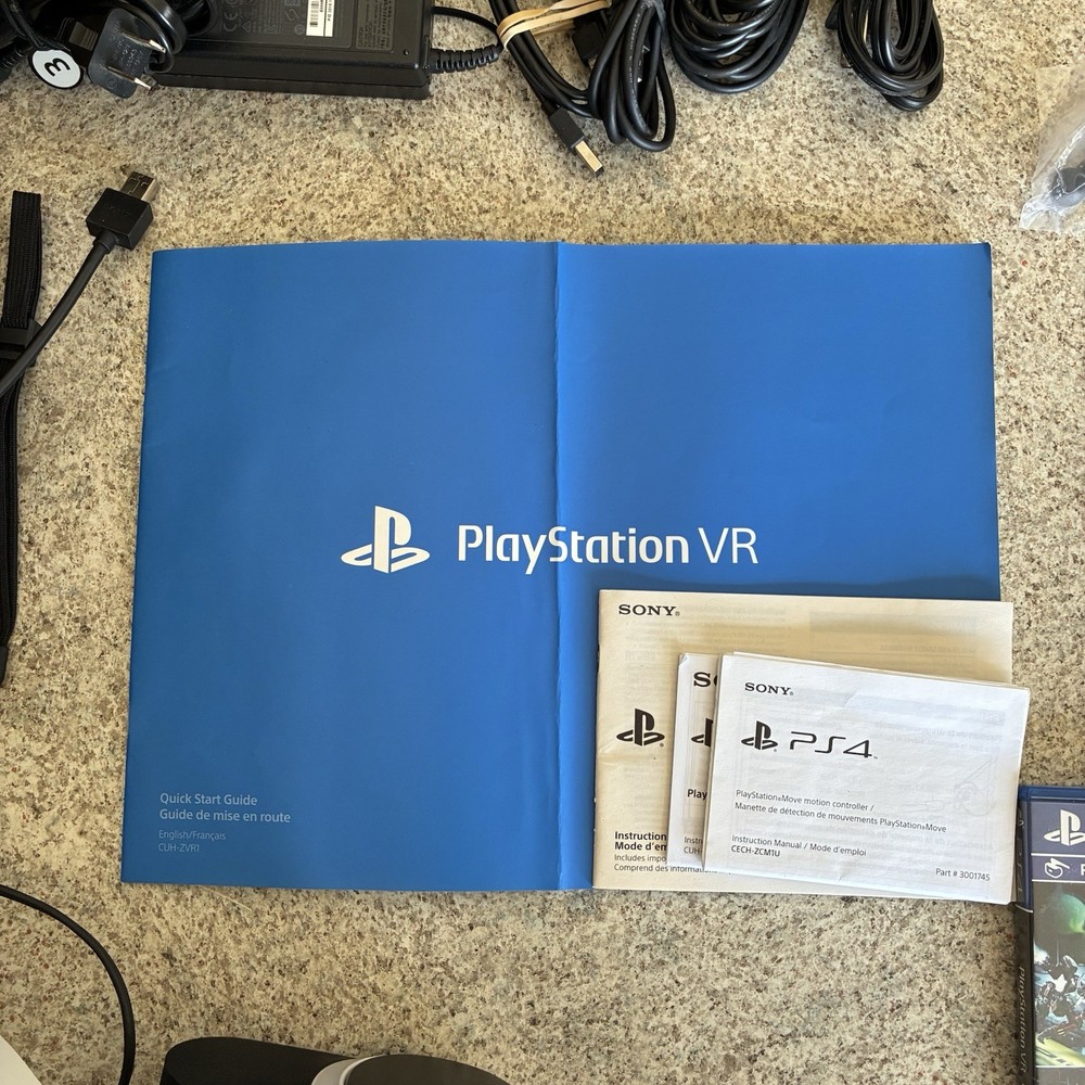 Sony PlayStation VR PSVR (PS4) CUH-ZVR2 Headset/Controllers/Camera Bundle