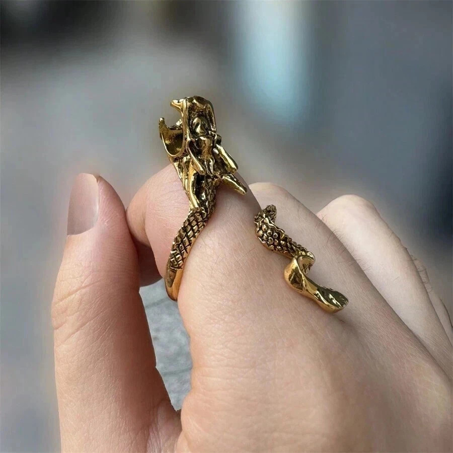 Dragon-Shaped Cigarette Holder Opening Adjustable Size Ring Pipe Cool Jewelry