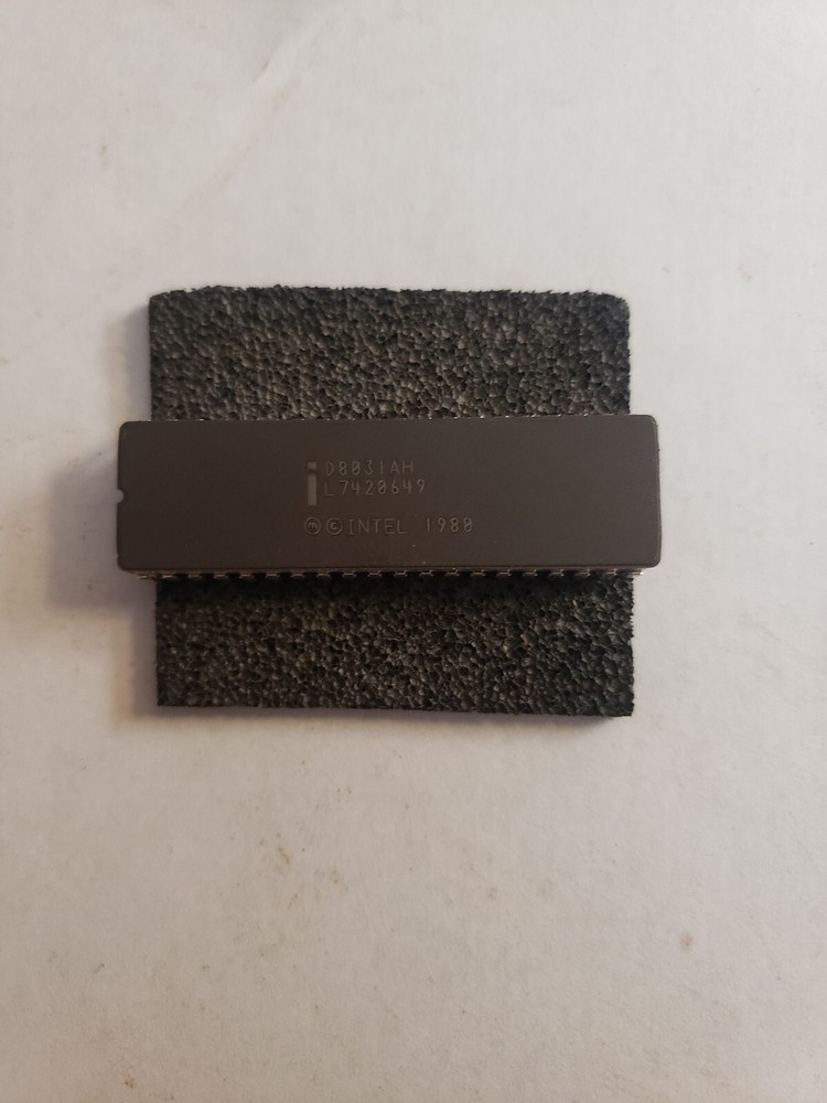 D8031AH MICROPROCESSOR