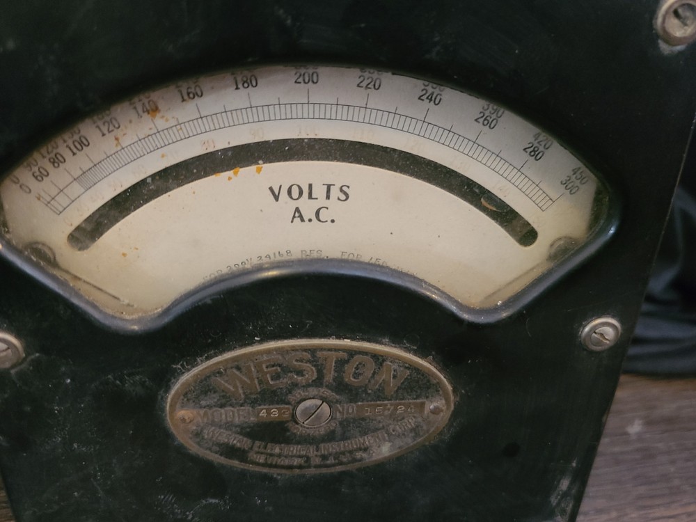 Vintage Weston 433 Electrical AC Voltmeters Zero Corrector