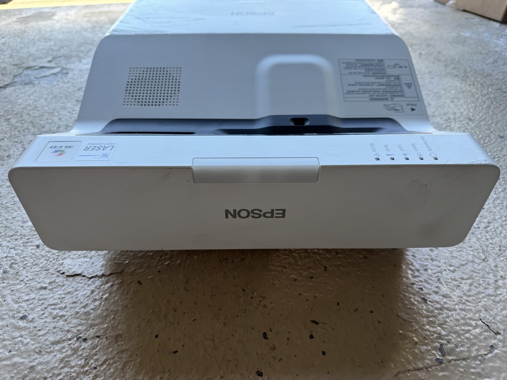 Epson LCD Projector EB-725Wi Model H998A