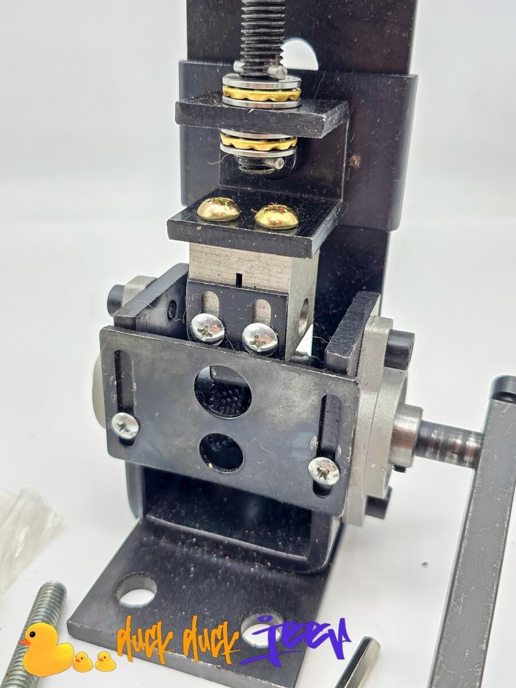 Manual Wire Stripper Peeler Waste Cable Wire Stripping Peeling Machine