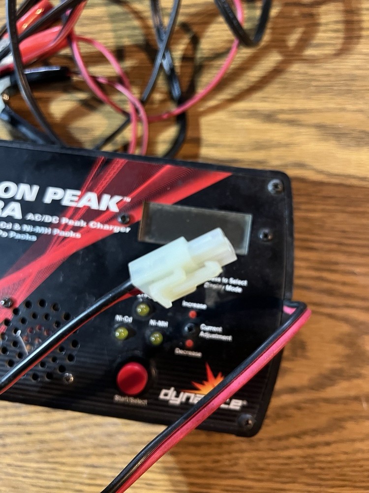 Dynamite Vision Peak Ultra Charger