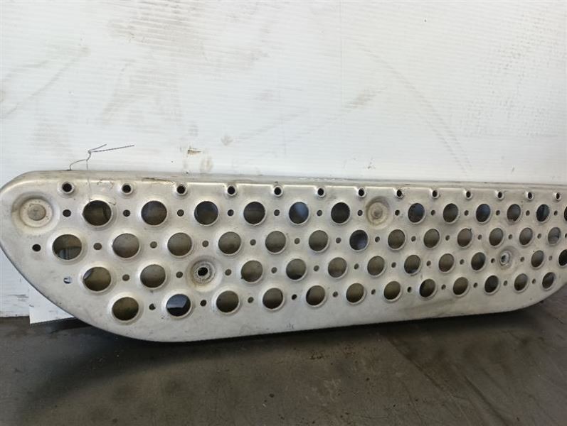 A32-1010 Kenworth Aluminum Step (11017092
