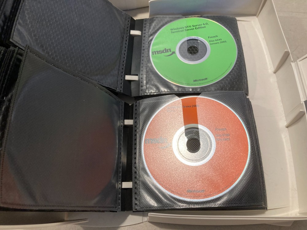 Microsoft Developer Network MSDN Disc Cases Empty Lot of 2 w/ Video Game Disc