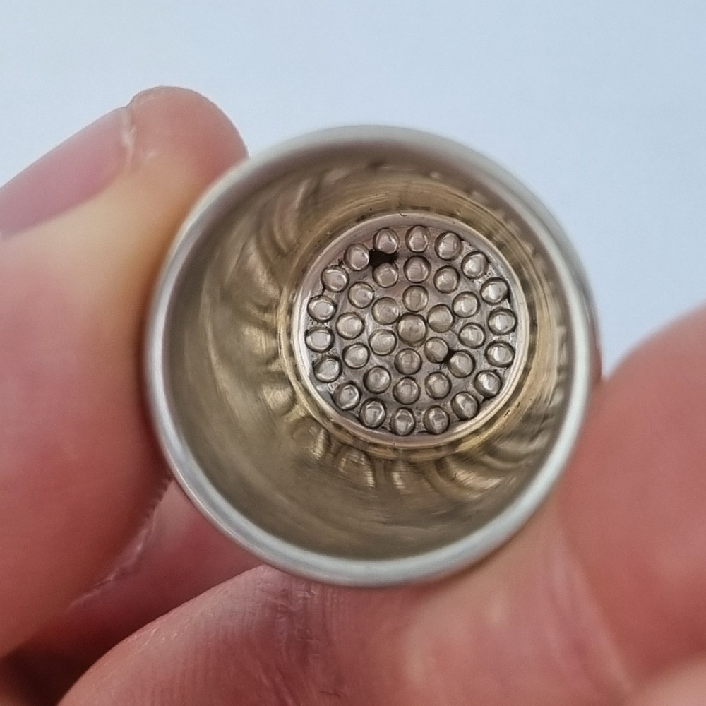 Vintage Solid Silver Thimble Birmingham 1982 W I Broadway & Co