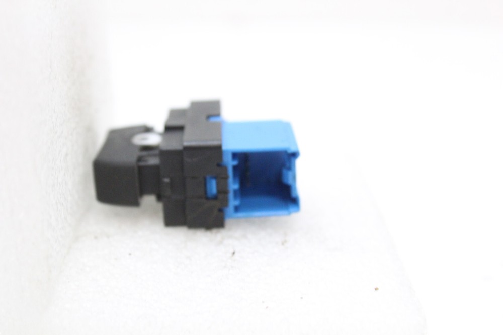 13-17 CHEVROLET TRAX DOOR LOCK CONTROL SWITCH BUTTON
