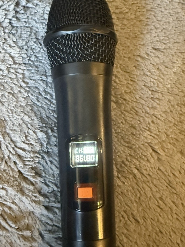 Wireless Handheld Microphone Black Listed as Working No Batteries