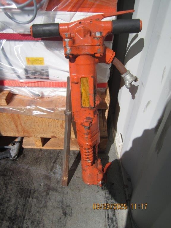 APT 190 Pneumatic Pavement Breaker & Demolition Jack Hammer