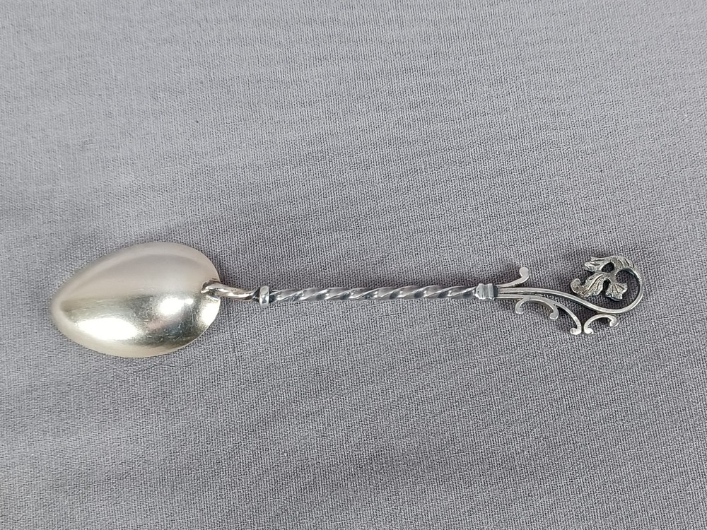 Antique Continental 800 Silver Lucerne Scrollwork Leaf Twist Handle Spoon