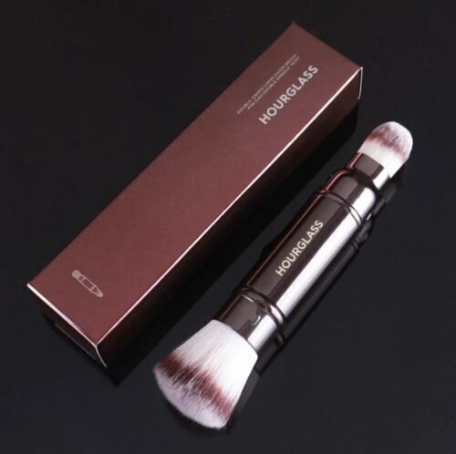 HOURGLASS Retractable Double Ended Complexion Brush Foundation Powder Brush