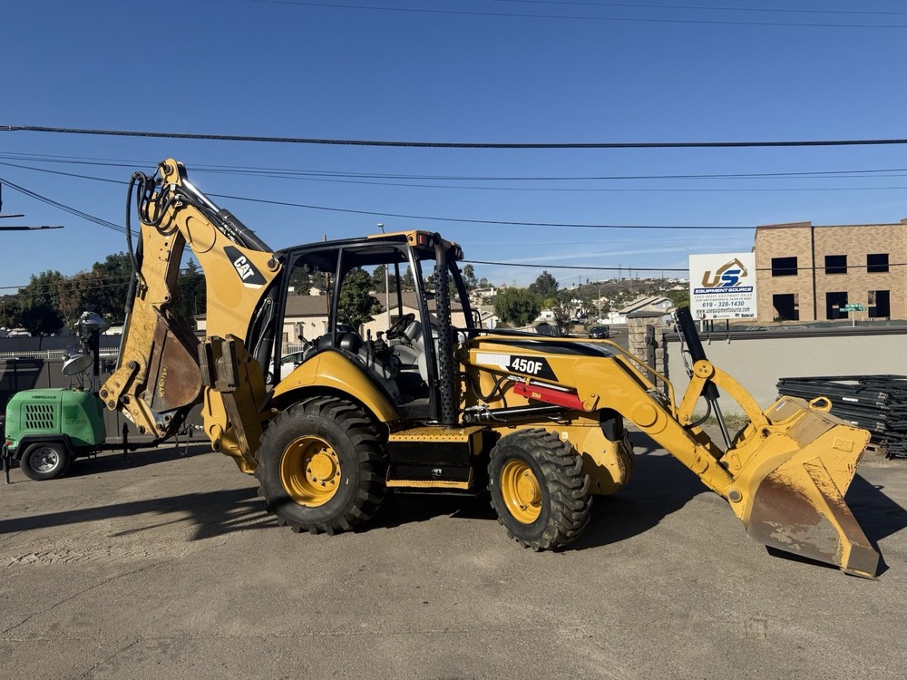 2017 CAT 450F Backhoe