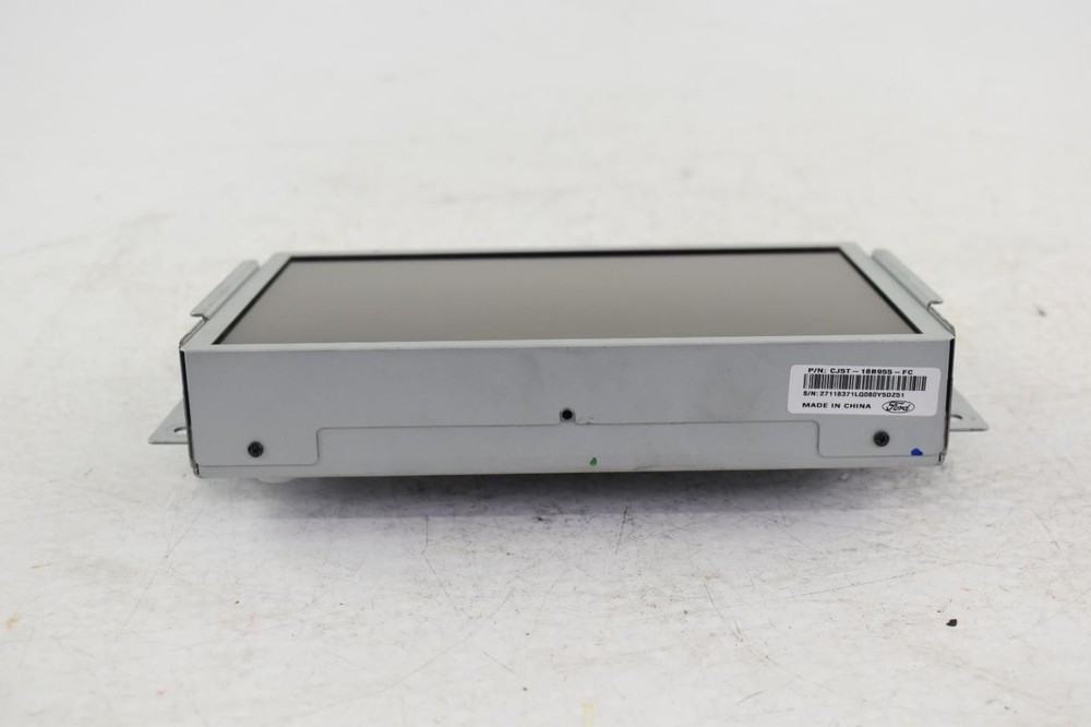 2013 Ford Escape 8 Display Screen OEM Used, Reprogramming Required