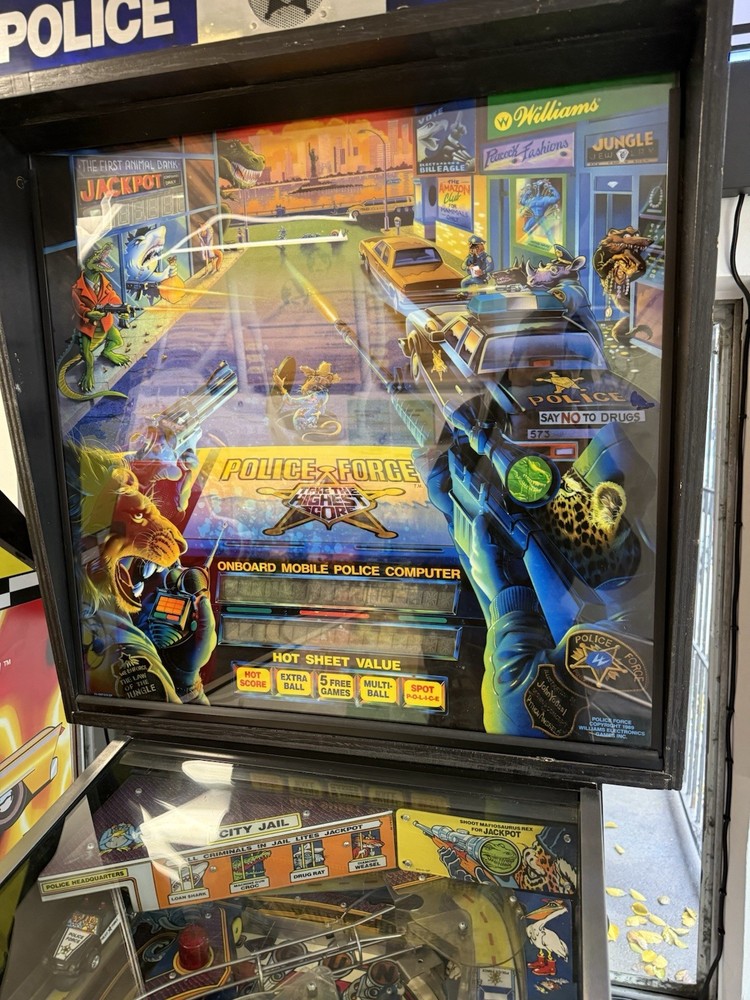 Williams Police Force Pinball Machine