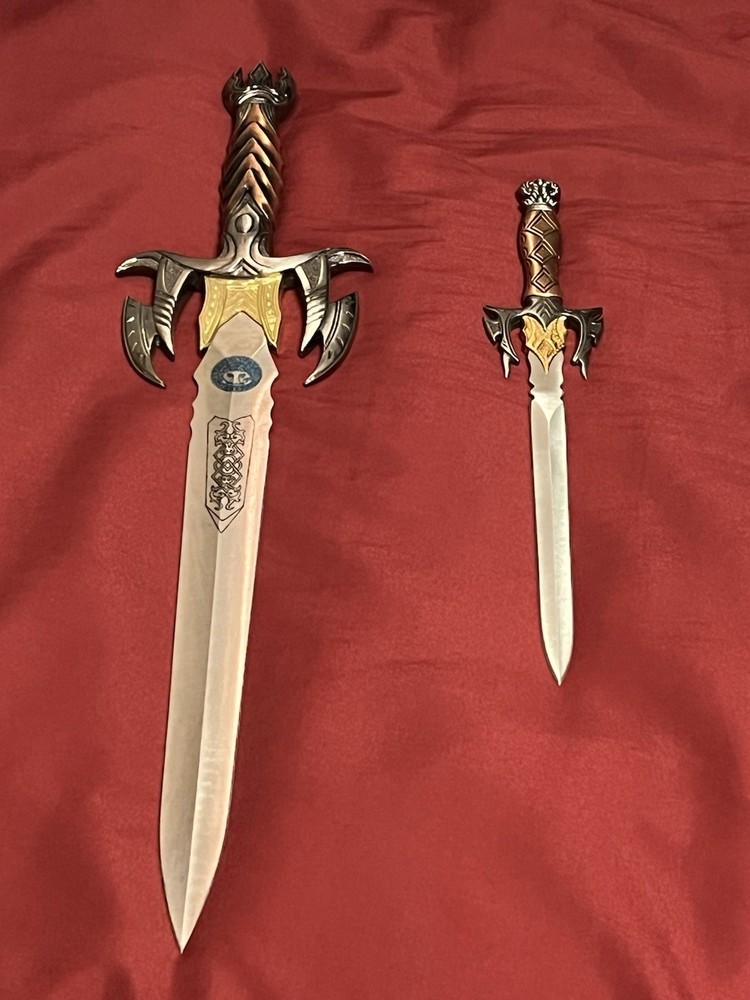 Dual Celtic Daggers