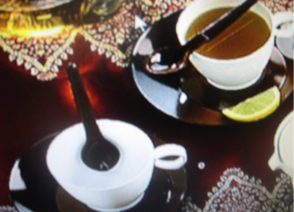 Tupperware Stackable Coffee Tea Mugs & Plates Brown & White Set Moments New