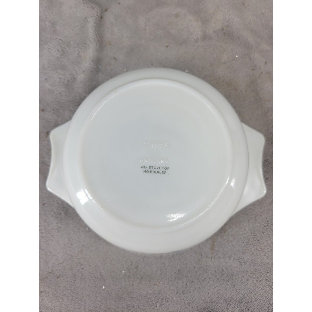 Pyrex England Iris Pattern 1.5QT Mixing Bowl Retro Kitchenware 6.5" x 3"