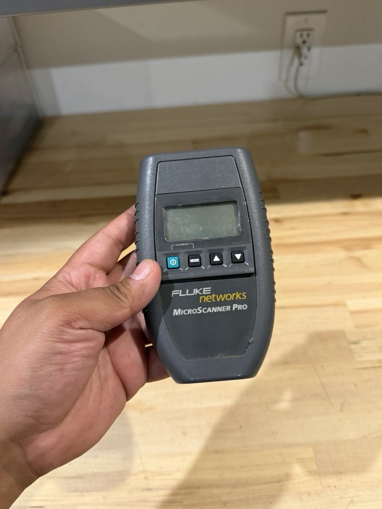 FLUKE NETWORKS MICROSCANNER PRO CABLE VERIFIER (TESTED)