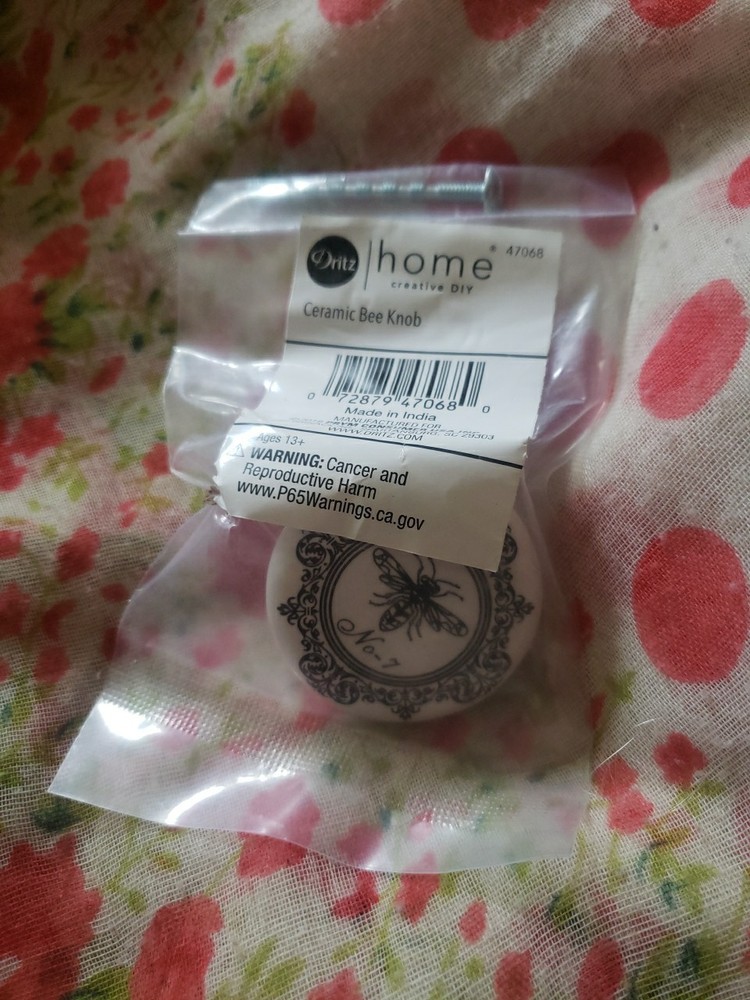 NIP Dritz Home Ceramic Bee Knob