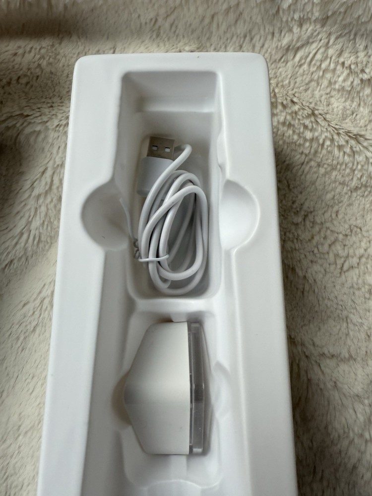 NEW DERMAFLASH DermaPore Ultrasonic Pore Extractor Seafoam