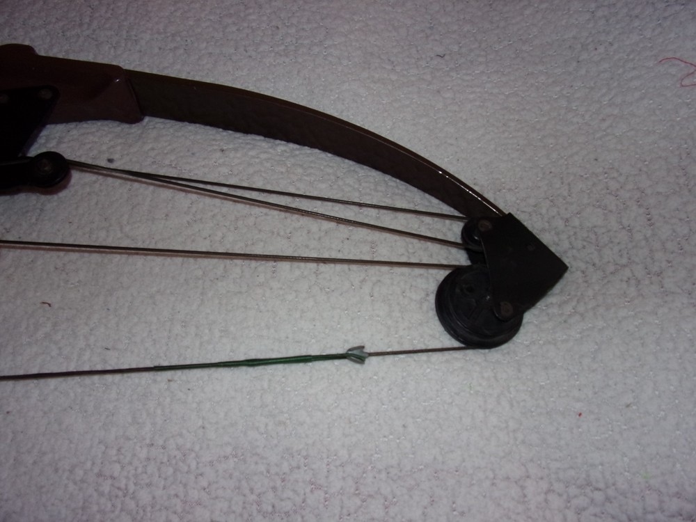 Vintage Bear Archery Whitetail Hunter Compound Bow