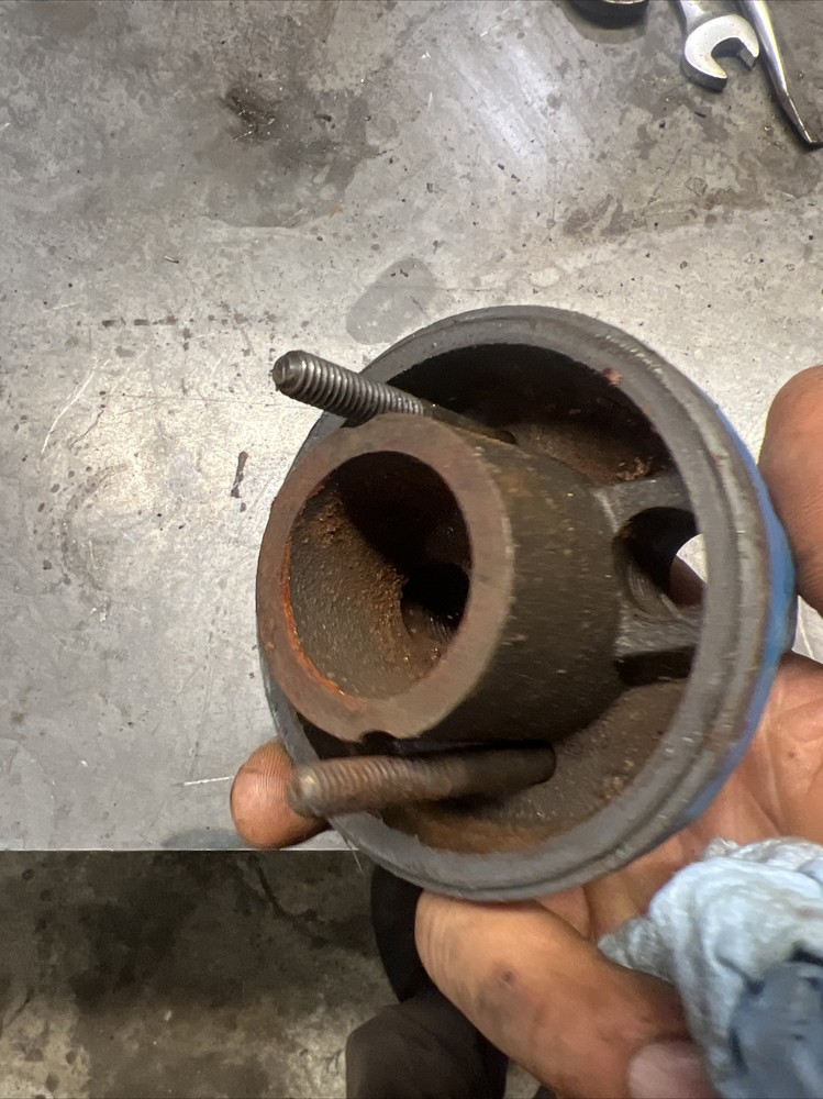 Crusader remote oil adapter