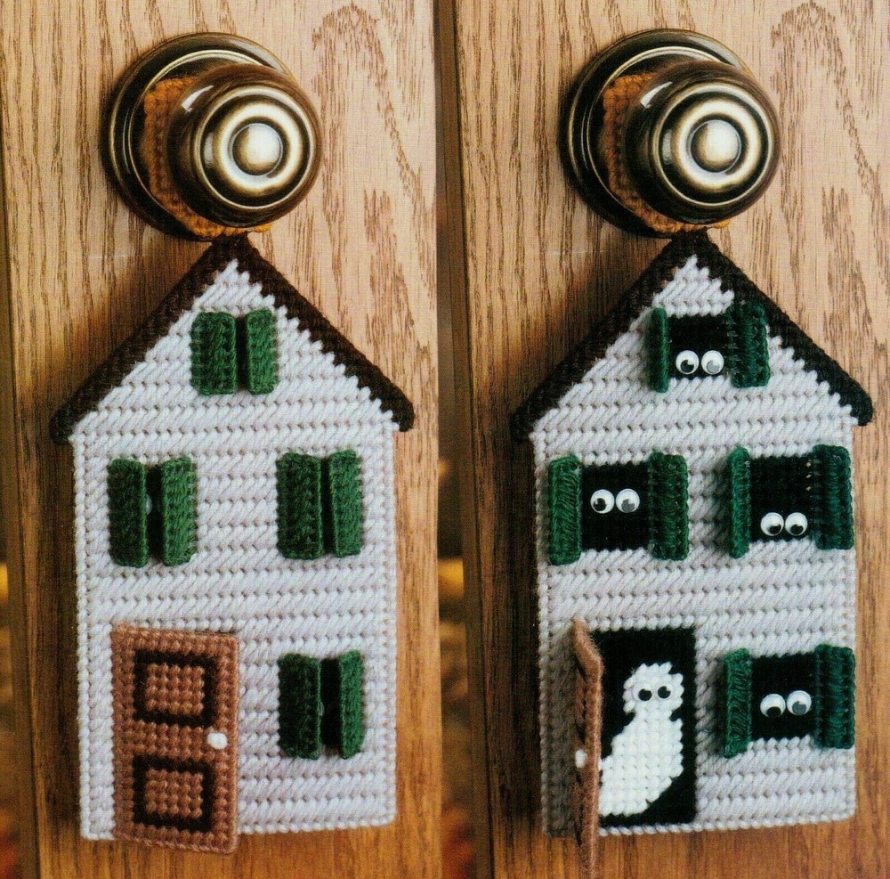 SPOOKY DOORKNOB HANGER GHOSTS HALLOWEEN PLASTIC CANVAS PATTERN INSTRUCTIONS