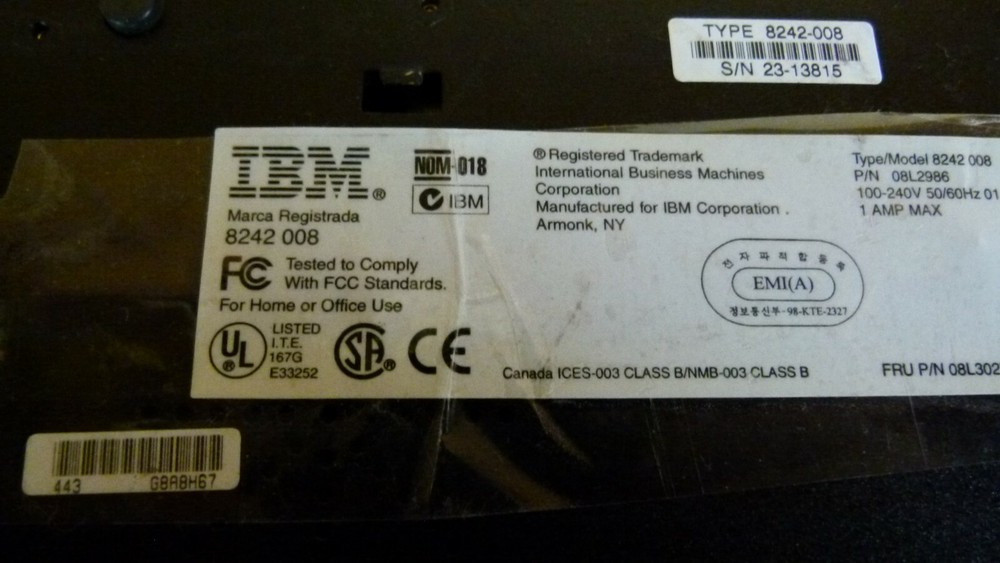 IBM Model 8242-008 8-Port Base Compact Network Hub 08L2986