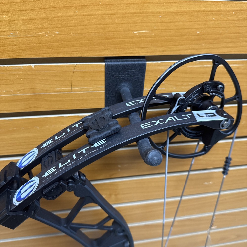 Item 3814 - Elite Archery Compound Bow - Exalt LD - RH - Black