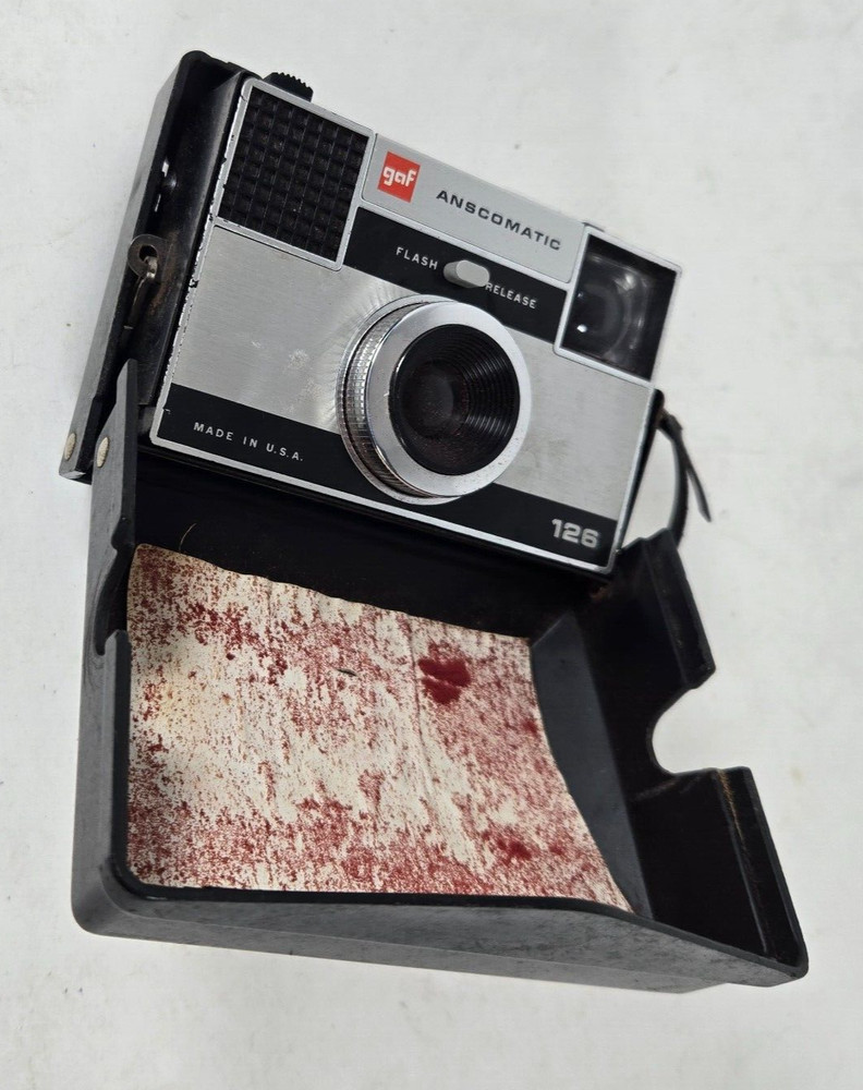 Vintage GAF Anscomatic 126 Camera and Case untested